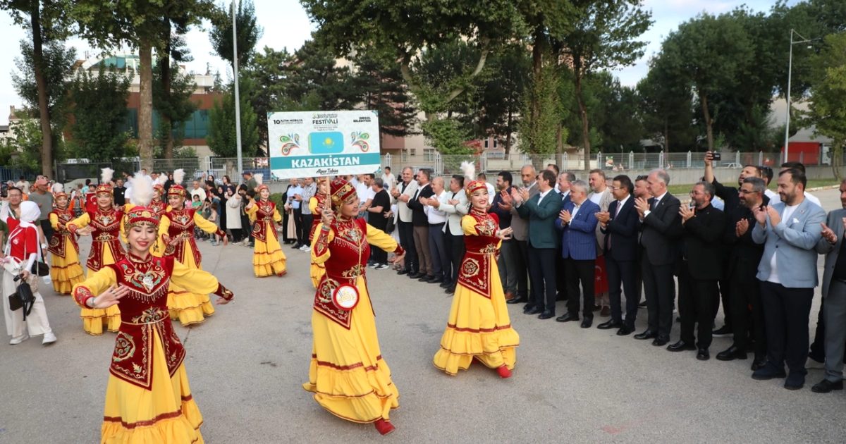 İnegöl'de gerçekleşen Kültür ve Sanat Festivali ile zengin kültürel mirasımız