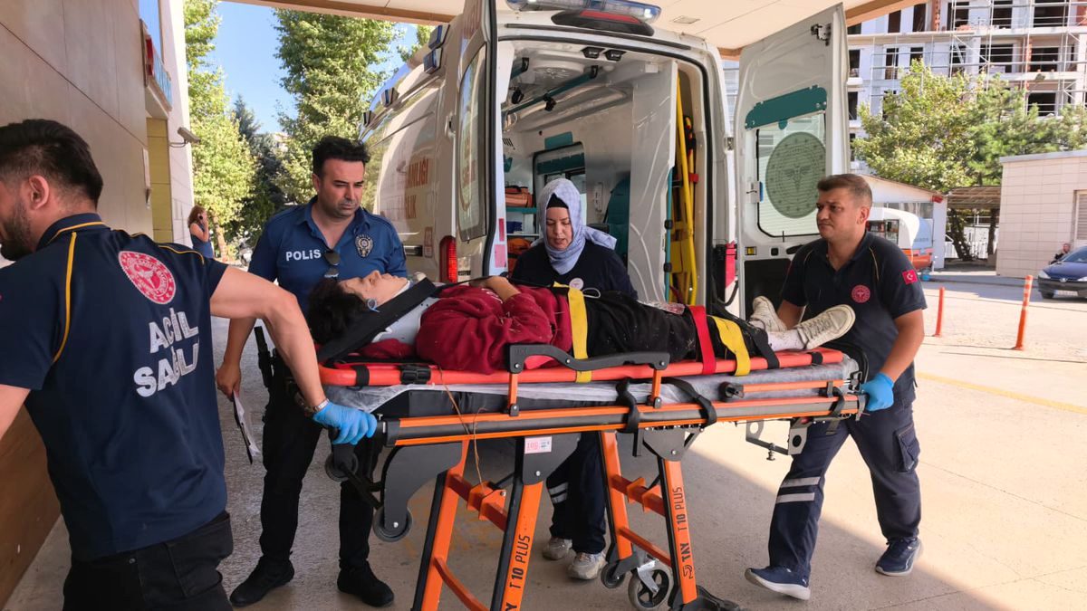 İnegöl'de motosiklet dereye uçtu, sürücü yaralandı. Olayla ilgili detaylar ve