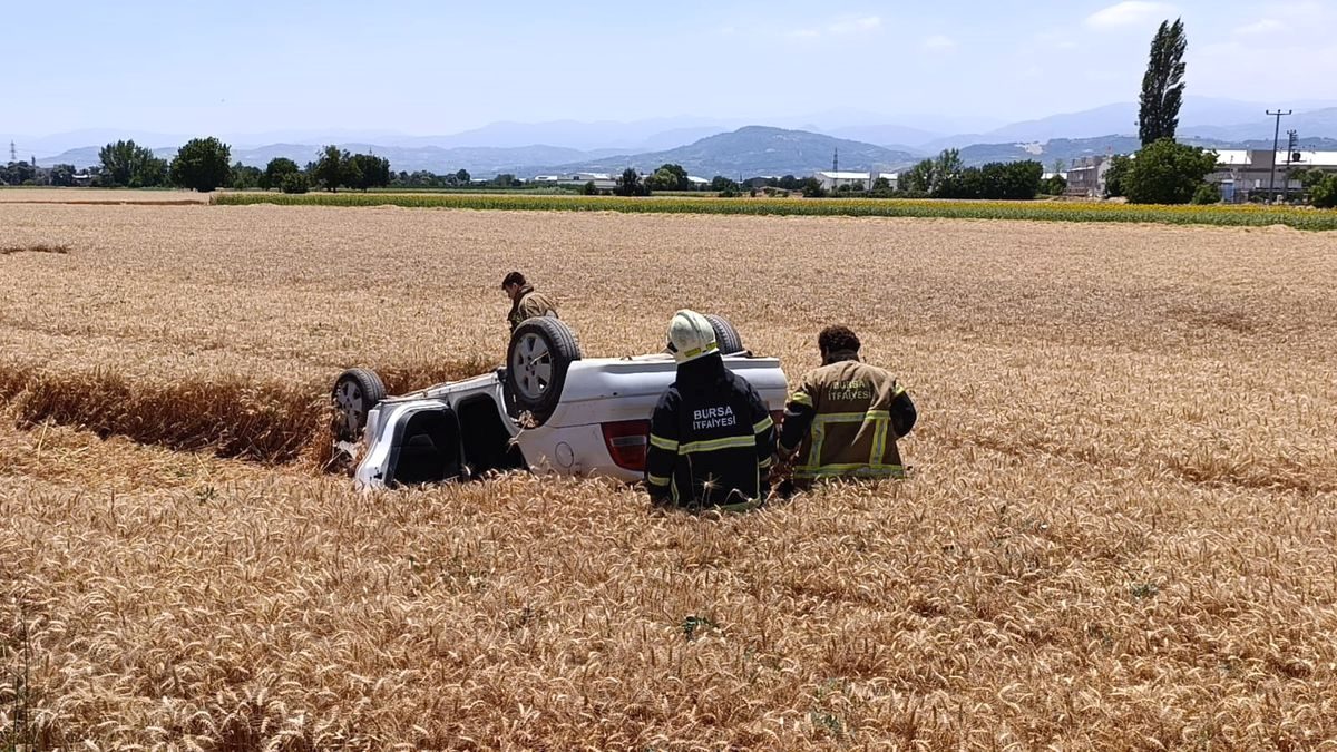 İnegöl'de otomobilin tarlaya uçması sonucu sürücü yaralandı. Olayla ilgili detaylar