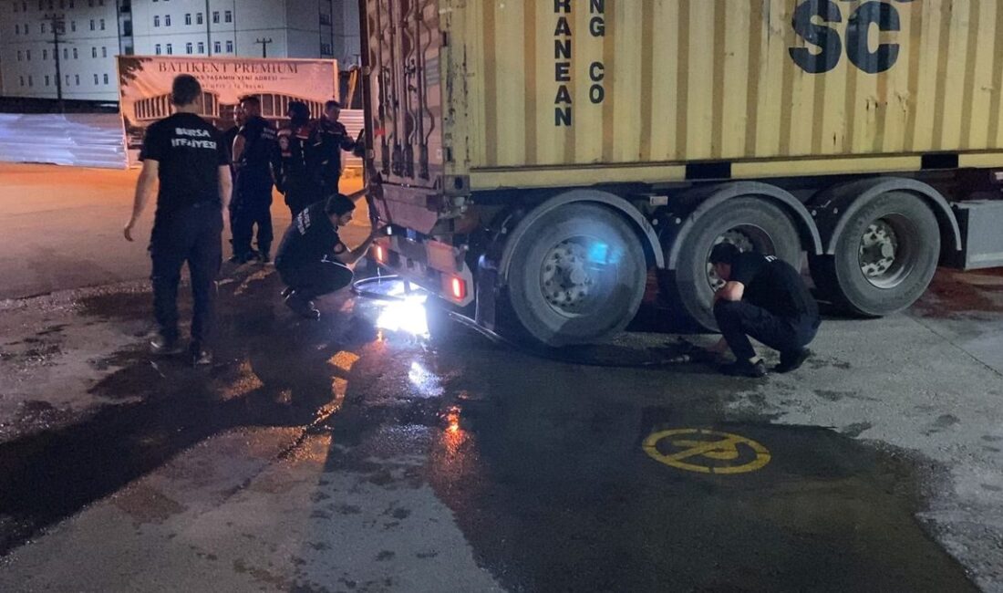İnegöl'de TIR'da çıkan yangın tehlikesi başarılı bir şekilde kontrol altına