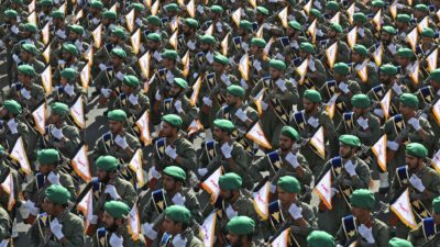 İran Devrim Muhafızları Hürmüz Boğazı'nda çifte tankera saldırı düzenledi. Güncel