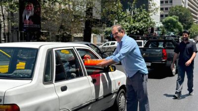 İran'da Hamaney'in cenazesi, etkileyici kortej eşliğinde son yolculuğuna uğurlandı. Tarihi