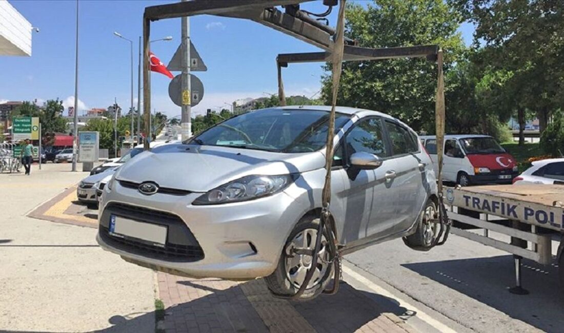 İstanbul'da araç çekme ve yediemin otopark ücretlerine büyük zam geldi.