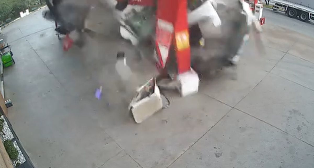 İznik'te meydana gelen TIR kazası, şoke edici anlar yaşattı. Olayla