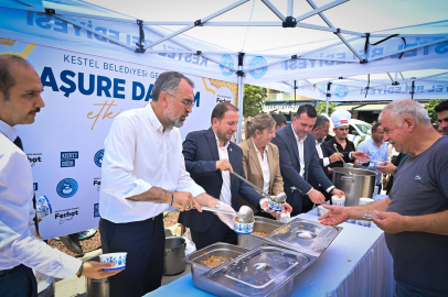 Kestel’de Muharrem Aşure Dağıtımı