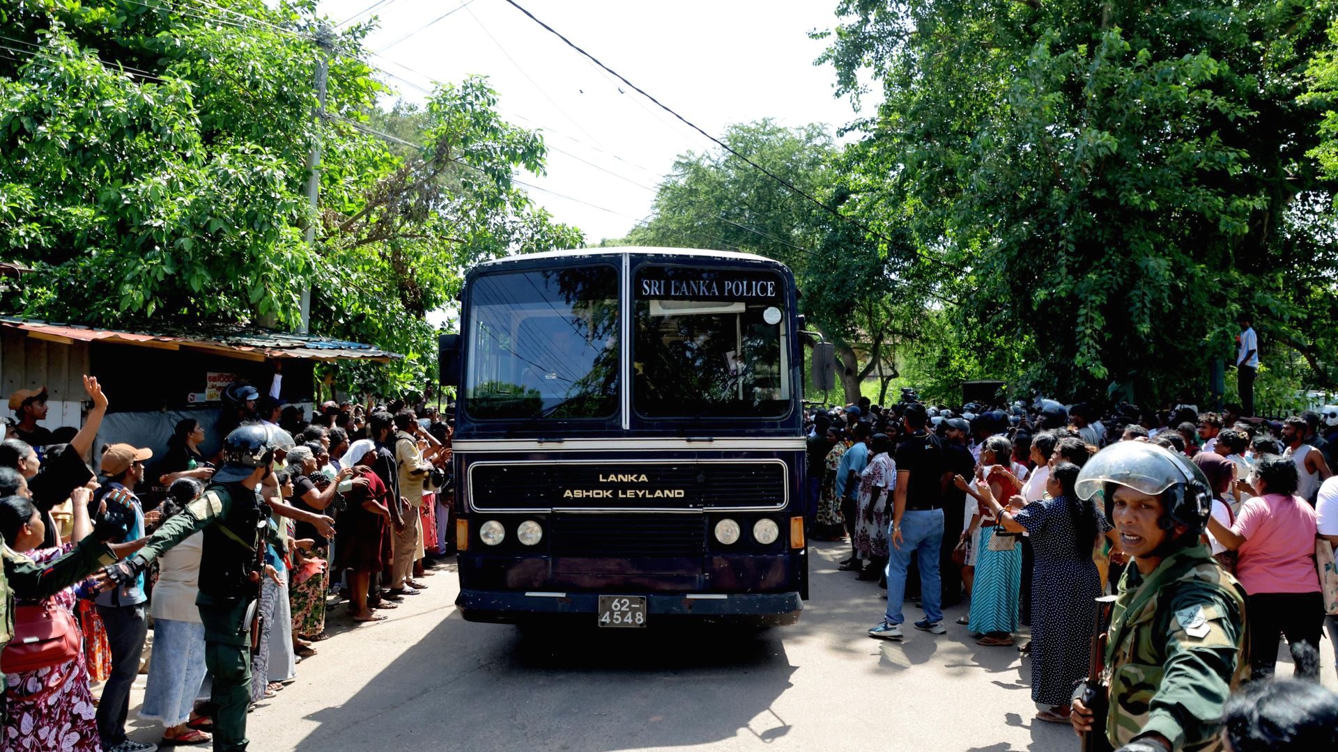 Negombo Cezaevinde gerçekleşen kanlı isyan sonucu 25 kişi hayatını kaybetti,