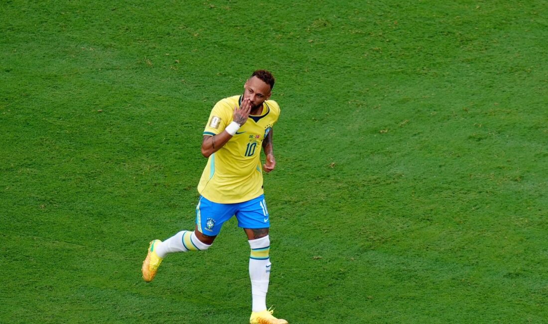 Neymar, Brezilya Milli Takımıyla vedalaştı ve emekliliğini resmen açıkladı. Futbol