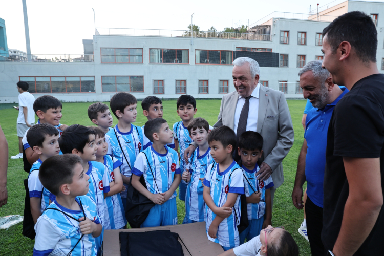 Nilüfer'de Amatör Spor Kulüplerine Destek