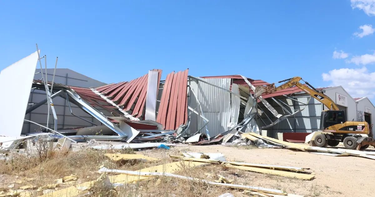 Nilüfer ilçesinde kaçak yapıların yıkımı operasyonları hızlandırıldı. Yetkililer, yasa dışı