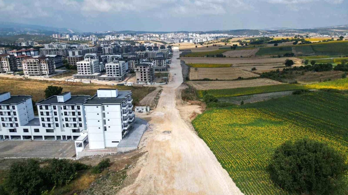 Nilüfer'de ulaşım yatırımları hız kesmeden devam ediyor. Modern altyapı projeleriyle