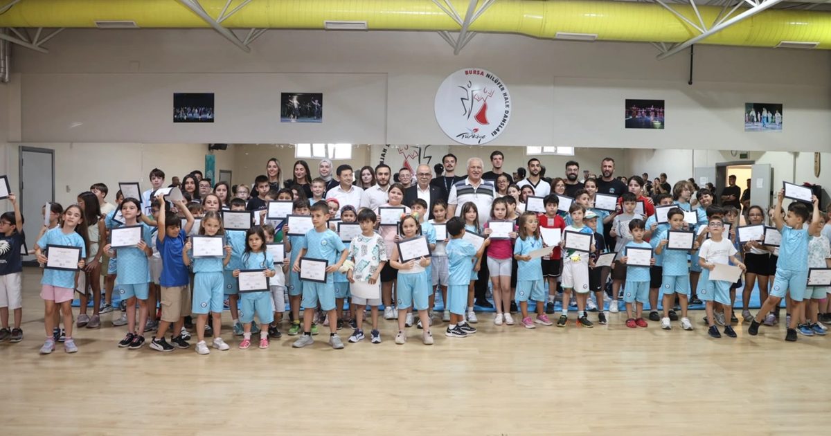 Nilüfer’de Yaz Spor Okulları Kapanış Töreni ile gençlerin sporla buluşması