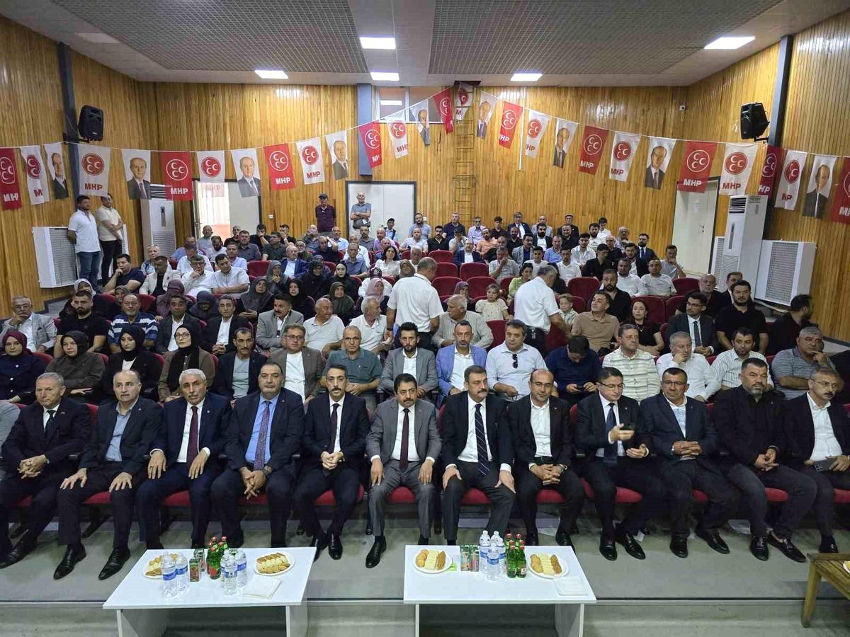 Orhaneli'de gerçekleşen MHP ilçe kongresi, güçlü katılım ve yeni yöneticilerle