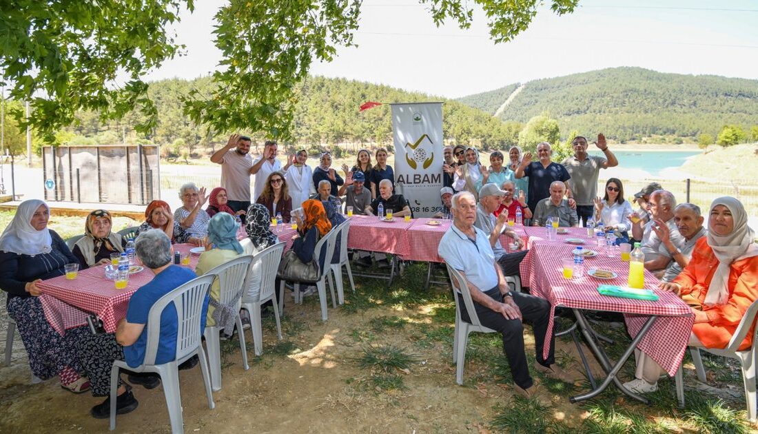 Osmangazi'de Alzheimer hastaları için düzenlenen gündüz bakım pikniği ile sevdiklerinizle