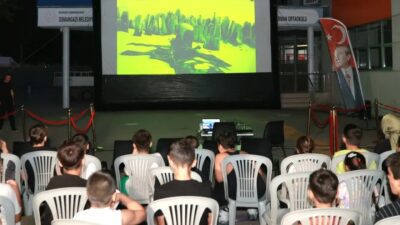 Osmangazi’de yaz film gösterimleri devam ediyor. Keyifli vakit geçirmek ve