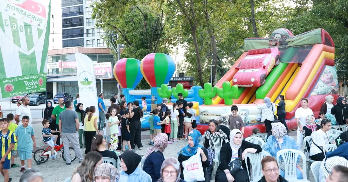 Osmangazi'de düzenlenen Yaz Şenlikleri ile eğlence ve kültür dolu anlar