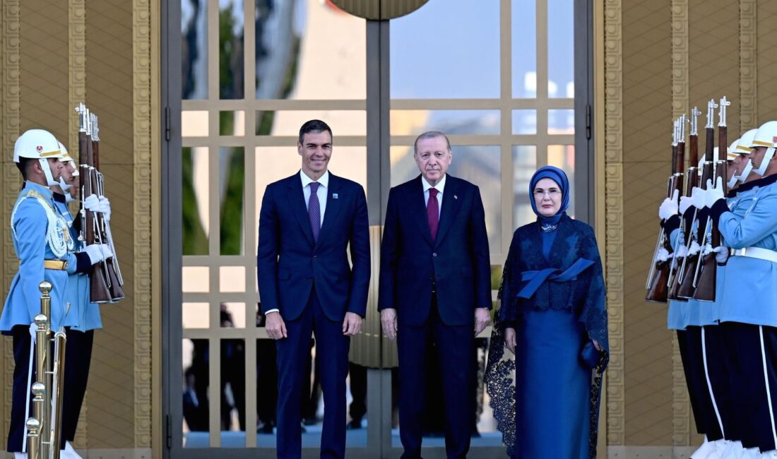 Recep Tayyip Erdoğan, FIFA Dünya Kupası'nı kazanan takımı tebrik etti.