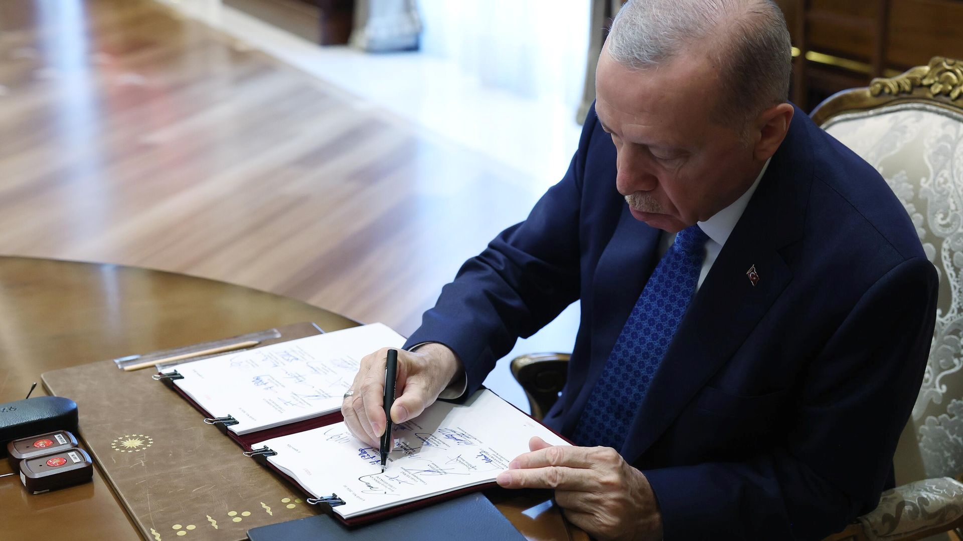 Resmi Gazetede yeni görevden alma ve atama kararları yayımlandı. Detaylar