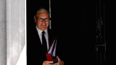Starmer, İngiltere’nin güncel siyasi durumunu analiz ederek önemli değerlendirmelerde bulundu.