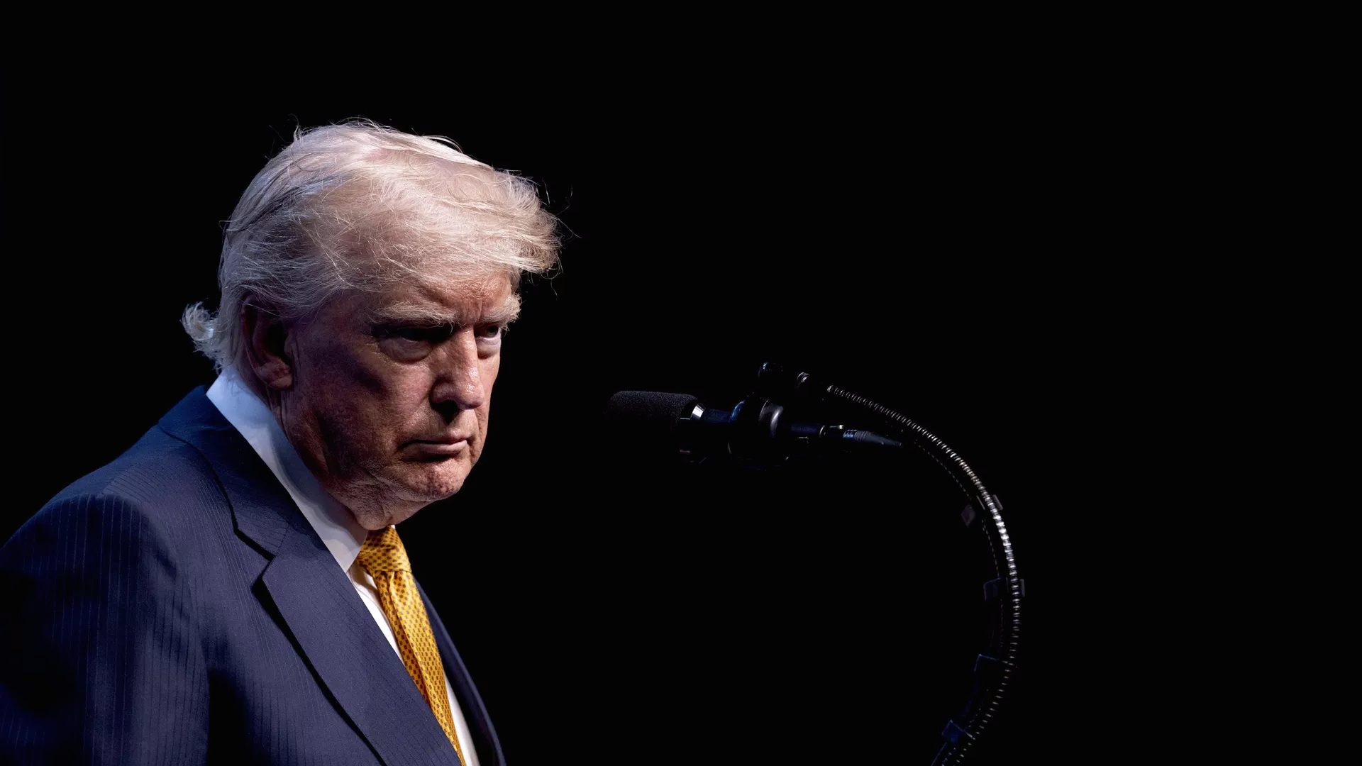 Trump'tan Hürmüz Boğazı'nda kontrol tehditi ve bölgedeki gerilimler hakkında detaylı