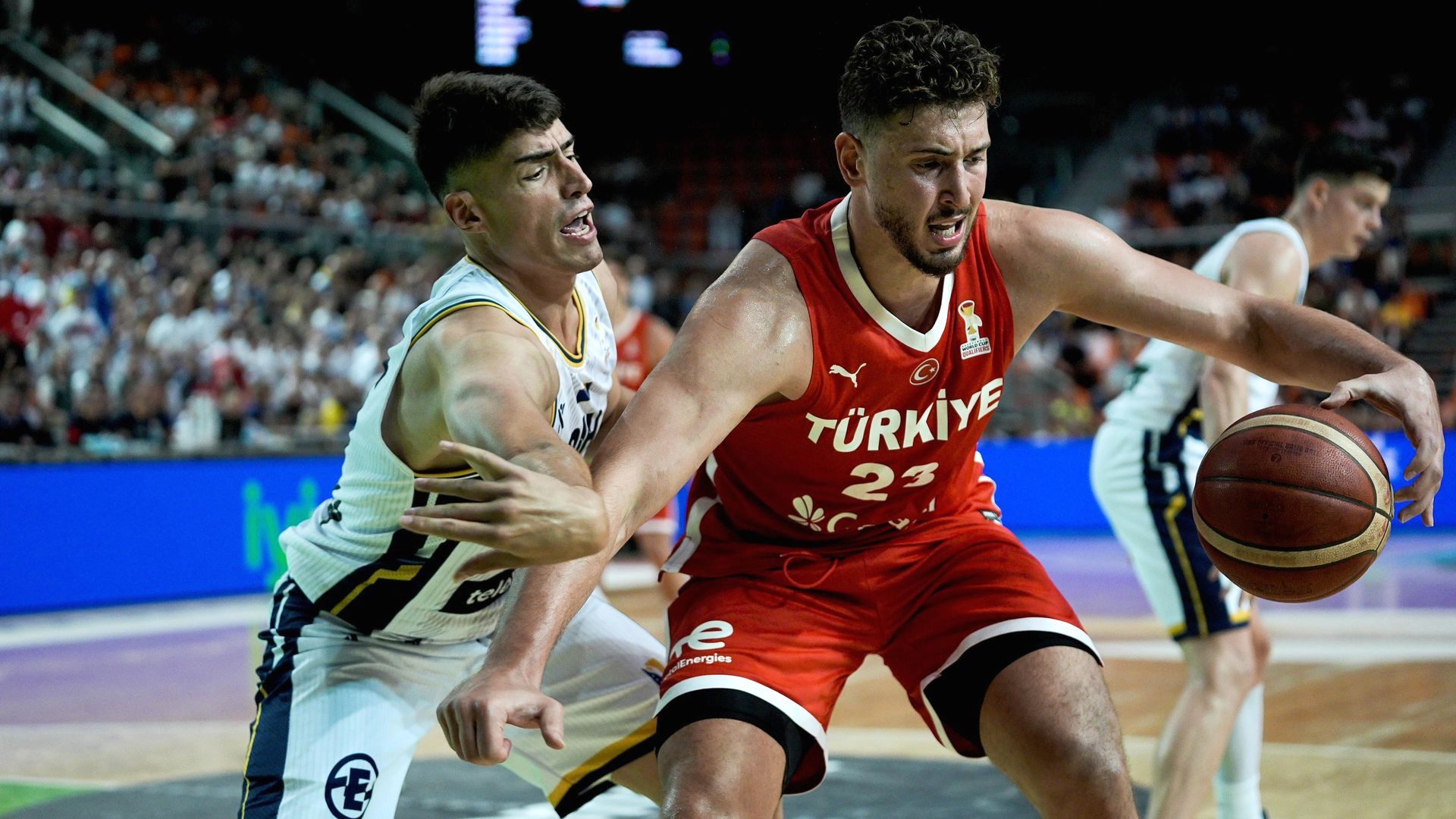Türk basketbol takımı, Bosna Hersek'i yenerek liderliğe yükseldi. Güncel maç
