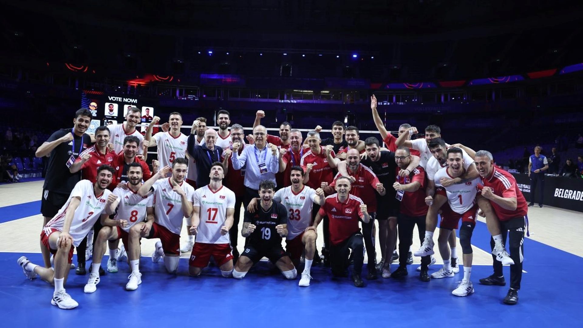 Türkiye VNL'de tarihi başarı! İlk kez çeyrek finale yükselen millilerimizle