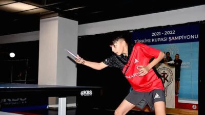 Türkiye'nin masa tenisi yıldızı, uluslararası turnuvada kazandığı zaferle büyük başarı