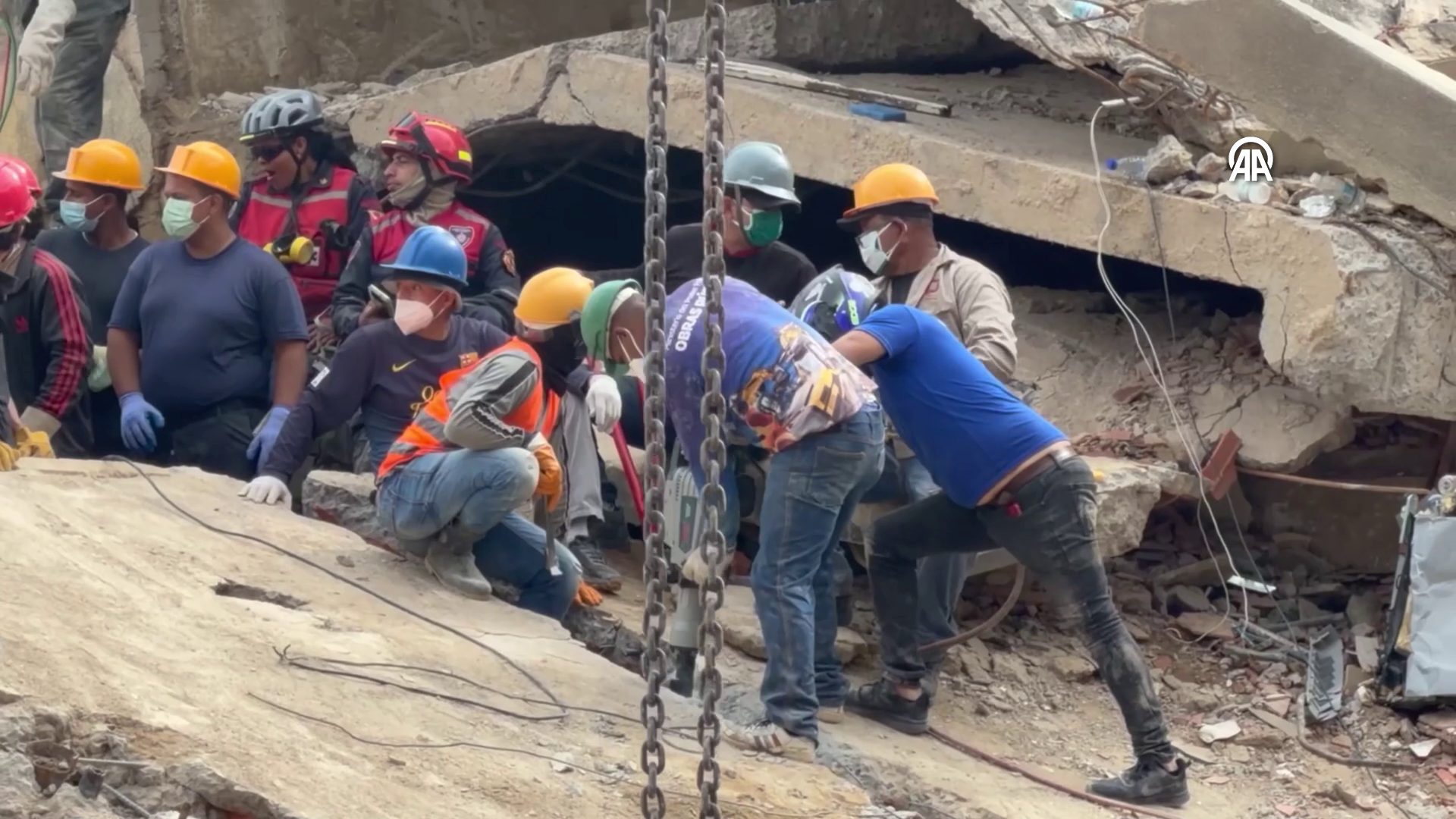 Venezuela'daki depremin sonucunda can kaybı 3.535'e yükseldi. Güncel gelişmeler ve