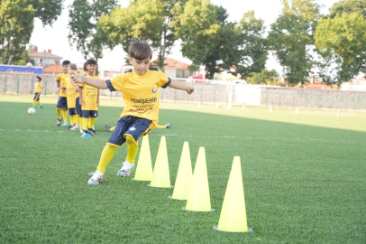 Yaz Spor Okulu ile Çocuklar Spora Yöneliyor