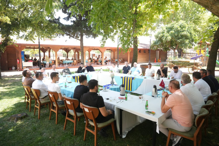 Yenişehir Belediyespor yeni yönetimi toplandı