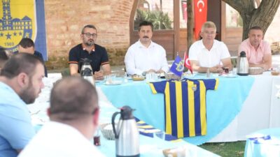 Yenişehir Belediyespor'un yeni yönetimi, stratejiler ve hedefler doğrultusunda bir araya