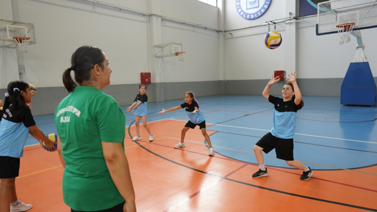 Yıldırım Belediyesi Yaz Spor Okulları Açıldı