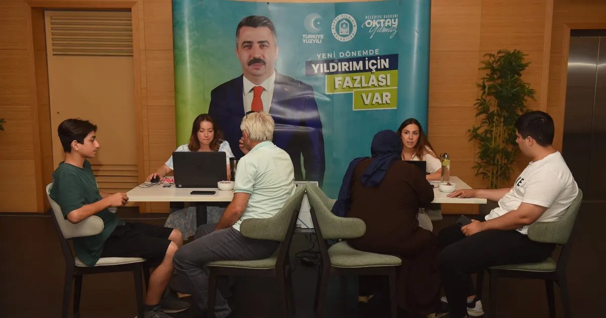 Yıldırım Belediyesi, öğrencilere ücretsiz LGS danışmanlığı hizmeti sunarak sınava hazırlık