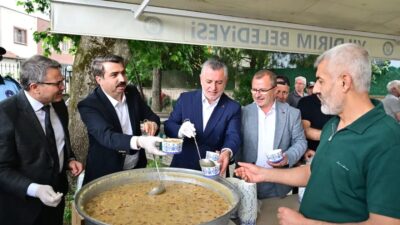 Yıldırım'da mahallesinde gerçekleştirilen ziyaret ve aşure programıyla, toplumsal dayanışma ve