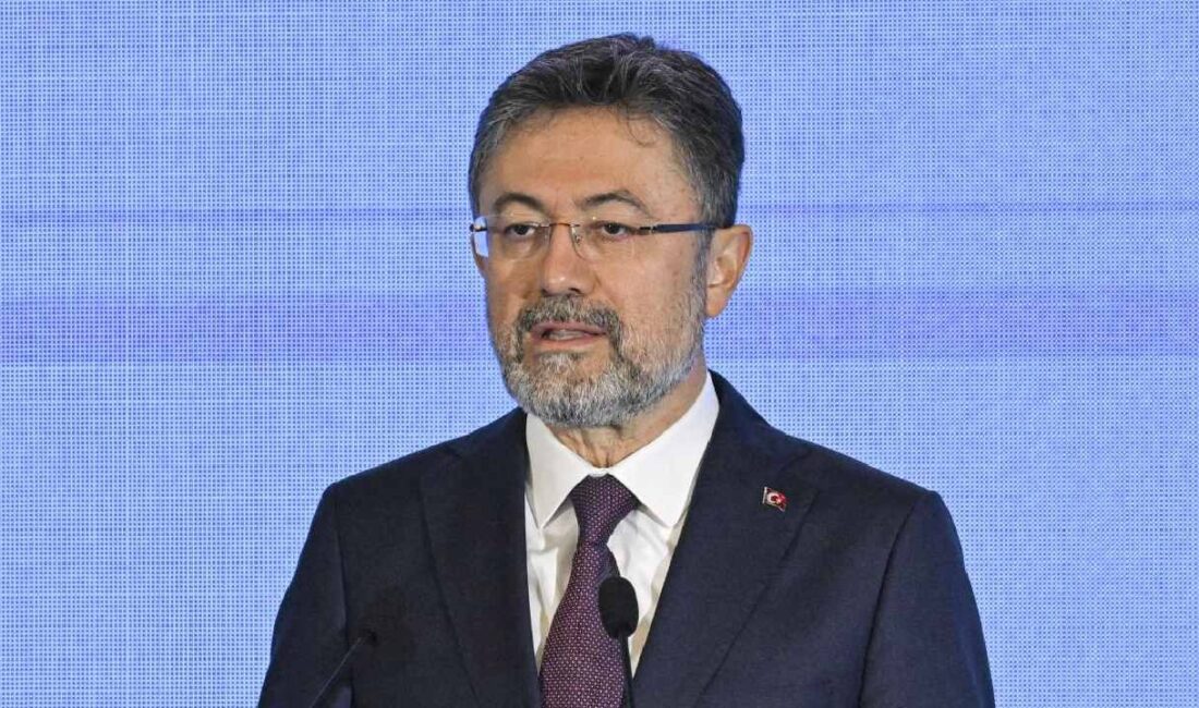 Tüm ekiplerimiz sahadadır ve yangın çıkmasını önlemek adına çalışmalarını sürdürmektedir.