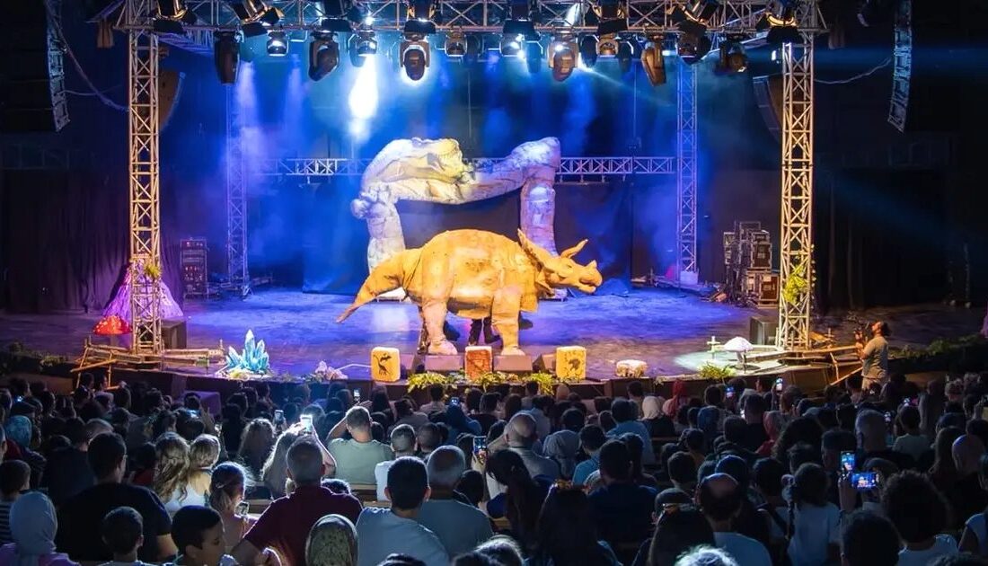 Bursa Festivali'nde çocuklara özel tiyatro gösterileriyle eğlence ve sanat dolu