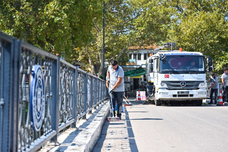 Bursa Gölyazı’da Temizlik Çalışmaları