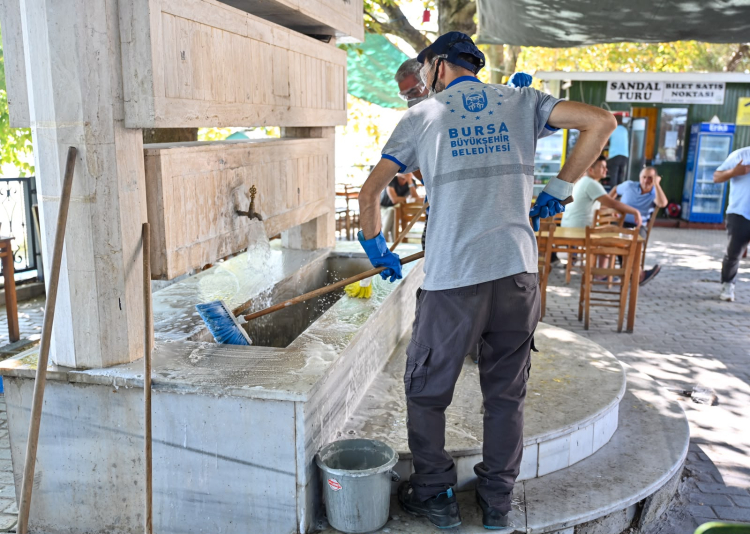 Bursa Gölyazı’da Temizlik Çalışmaları