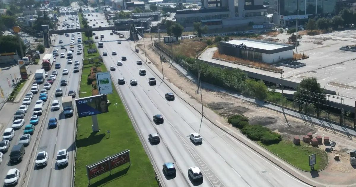 Bursa Odunluk'ta altyapı ve kaldırım çalışmaları tamamlandı, kentsel altyapı iyileştirildi.