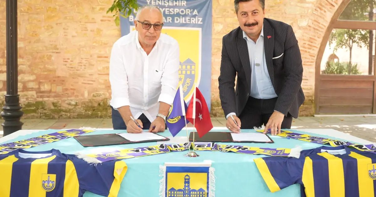 Bursa Yenişehir Belediyespor, yeni teknik direktörünü tanıttı. Takımın başarıları ve