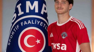 Bursa Yıldırım Spor, başarılı futbolcu Muhammed Emin Bektaş'ı transfer ederek