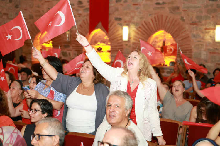 Bursa'da 30 Ağustos Zafer Bayramı coşkulu kutlandı