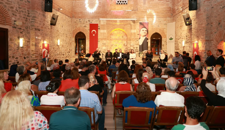 Bursa'da 30 Ağustos Zafer Bayramı coşkulu kutlandı