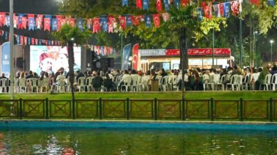 Bursa'da açık hava sinema keyfiyle eşsiz bir deneyim yaşayın. Kaliteli