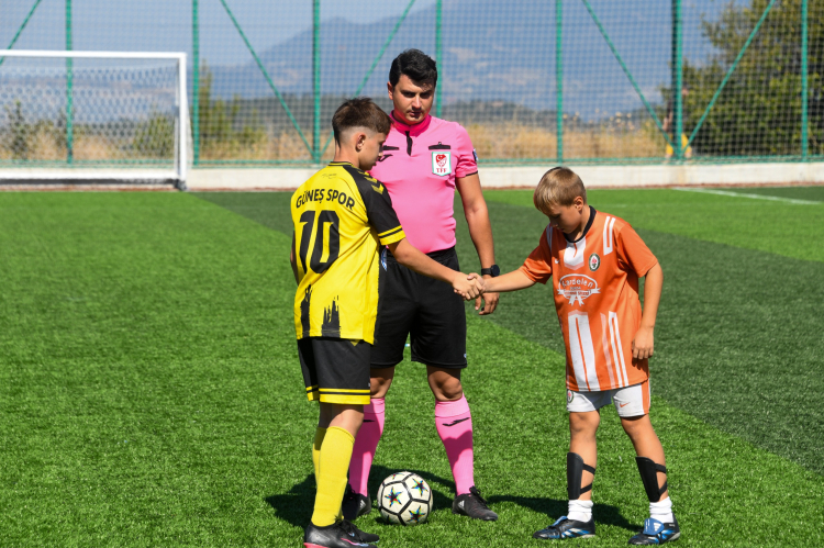 Bursa'da amatör futbol turnuvası düzenlendi