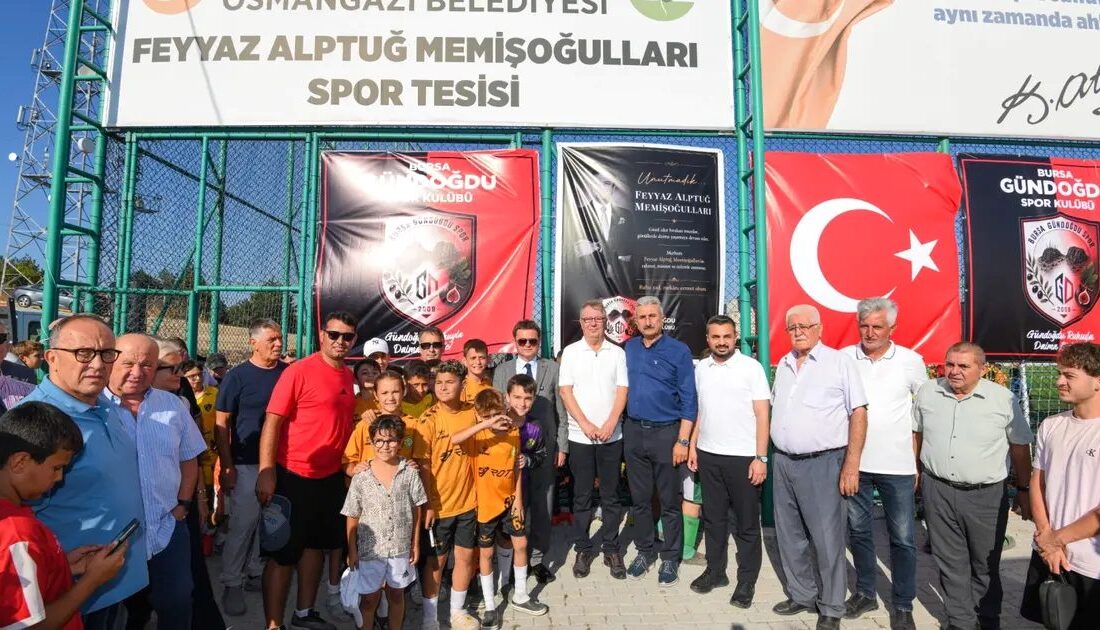 Bursa'da düzenlenen amatör futbol turnuvası futbol tutkunlarını bir araya getirerek