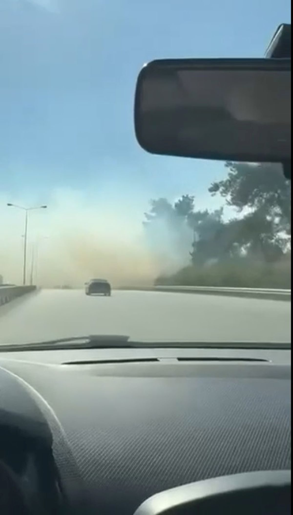 Bursa'da çıkan anız yangını kontrol altına alındı. Yetkililer, yangının yayılmasını