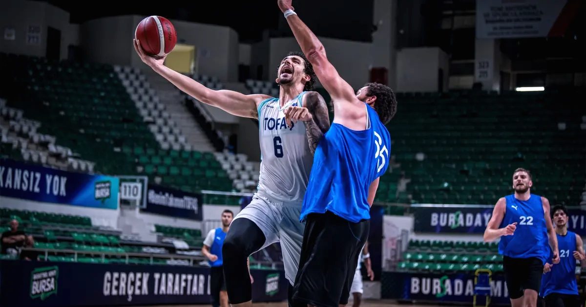 Bursa'da basketbol hazırlıkları başladı. Takımlar yeni sezon öncesi çalışmalarını hızlandırırken,