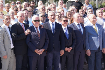Bursa'da Belediye Başkanları YENİ Parti'ye Geçti