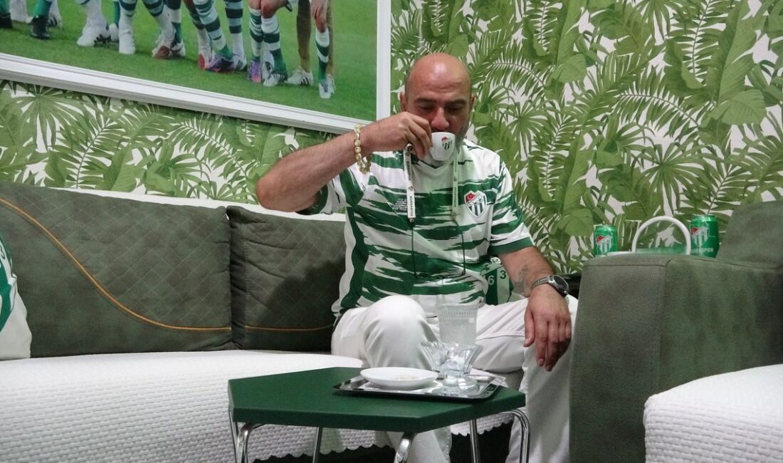 Bursa'da Bursaspor tutkusunu yaşayan Mesut Can'ın hikayesi, tutku ve sevginin