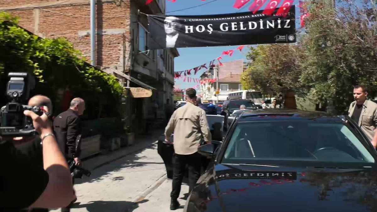 Bursa'da Celal Bayar anma etkinlikleri ve tarihi önemine ilişkin detaylar.
